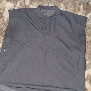 FIGS Women’s Graphite Rafaela Oversized scrub top